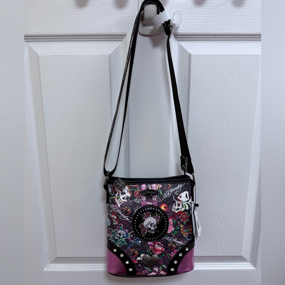 Ed Hardy Handbags - NWT Ed Hardy Skull ☠️ and Roses 🌹 Crossbody Bag